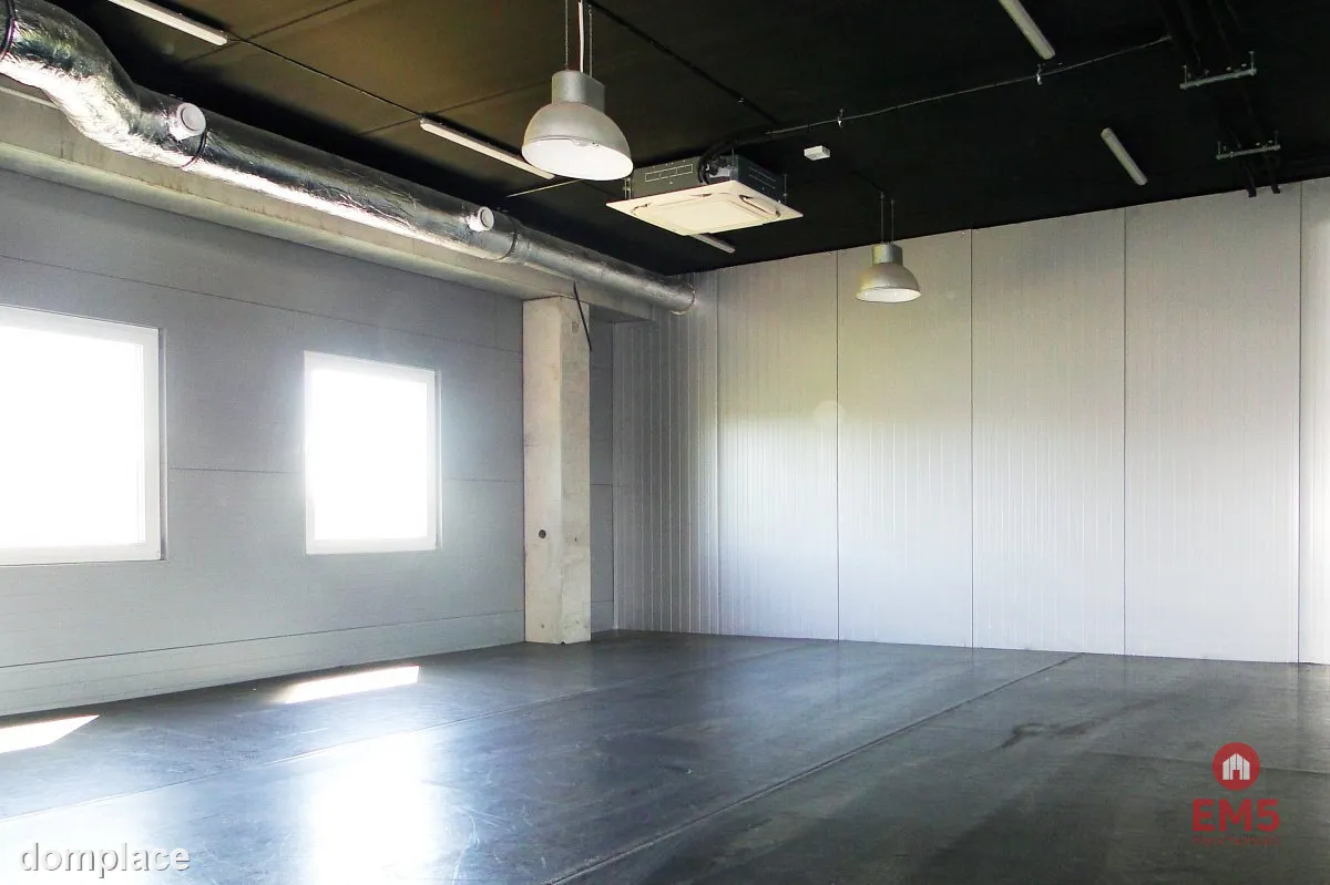 Budynek 1400 m2. Szkoła, fitness, gabinety — zdjęcie 6