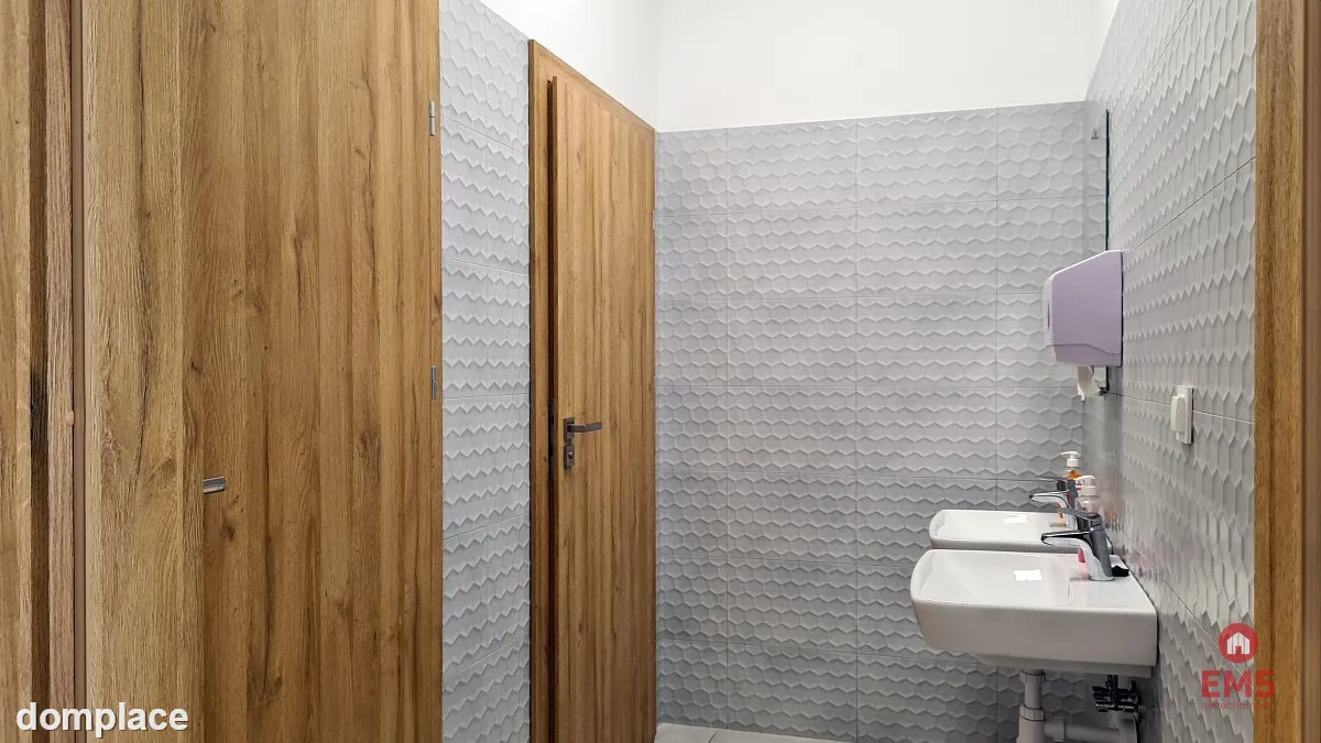 Budynek 1400 m2. Szkoła, fitness, gabinety — zdjęcie 8