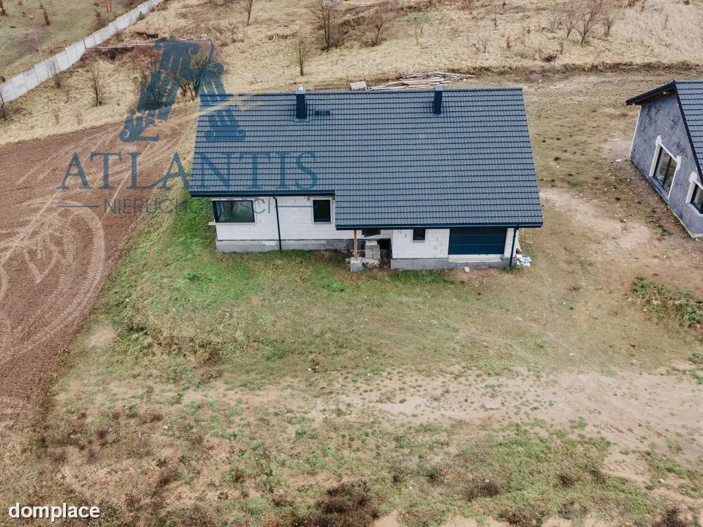 Dom z instalacjami w Kruszynie z pięknym widokiem — zdjęcie 8