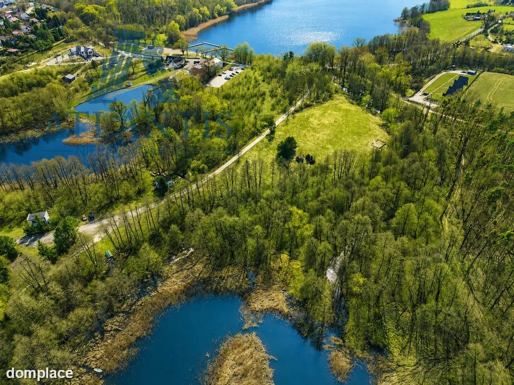 Działka z WZ przy lesie i jeziorze - 1,03 ha