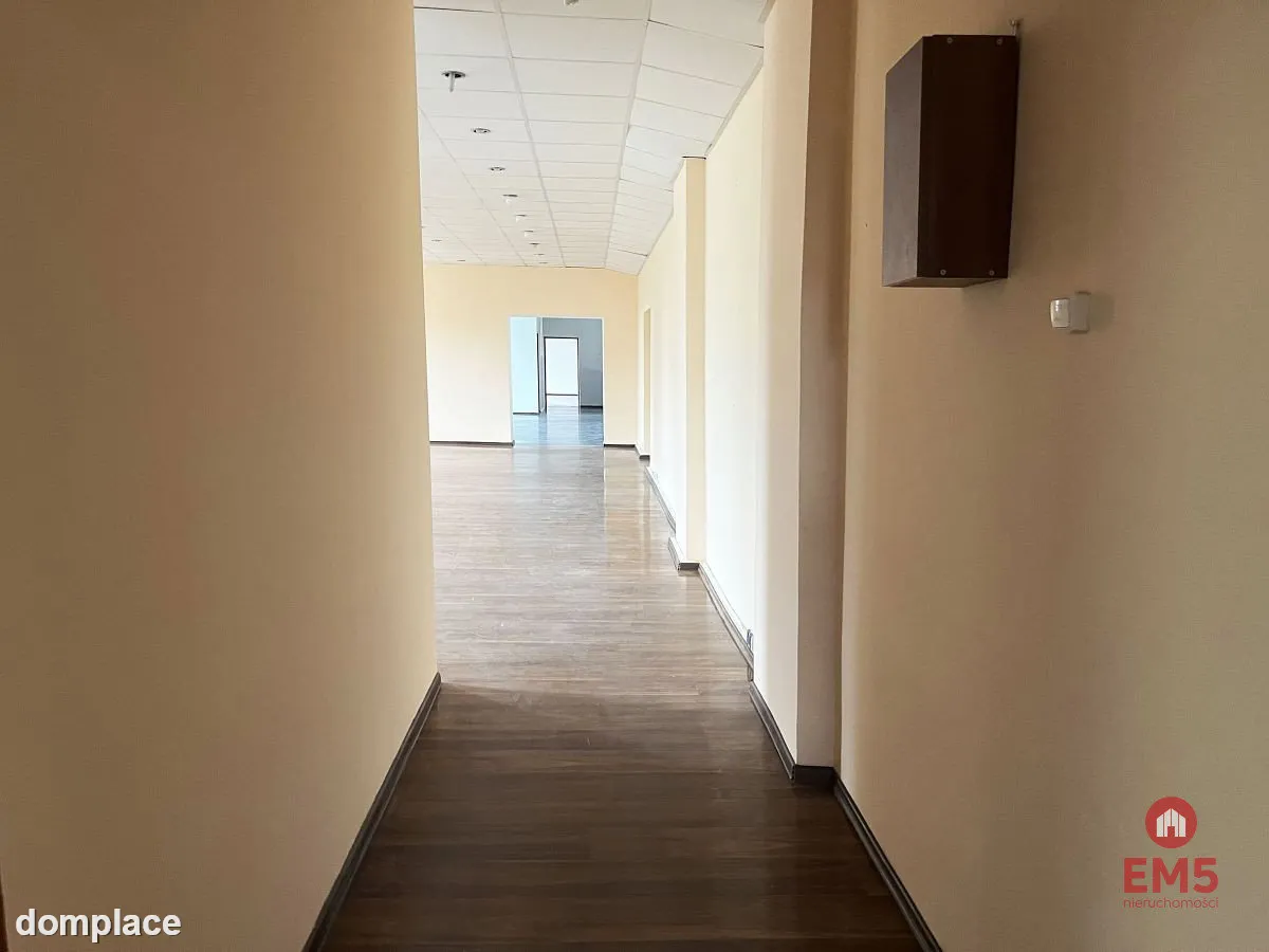 Powierzchnie usługowo biurowe w centrum — zdjęcie 4