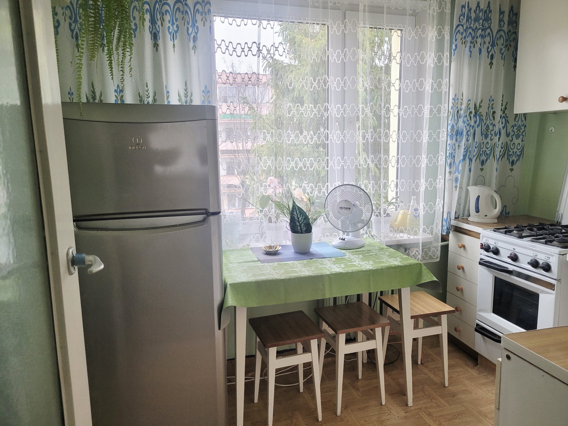 1-pokojowe z możliw. zrobienia 2 pok PRĄDN. CZERWONY