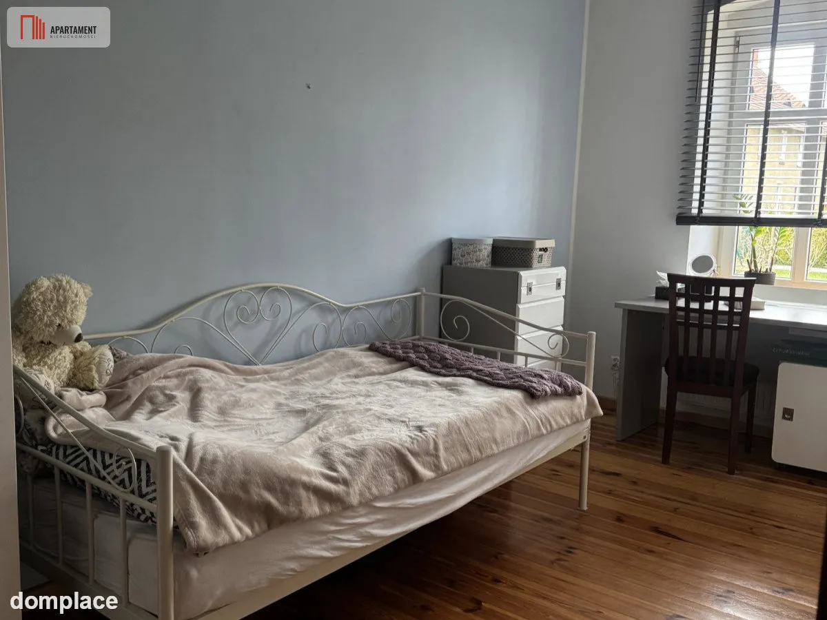 Wyjątkowa część kamienicy z dużym ogrodem — zdjęcie 12