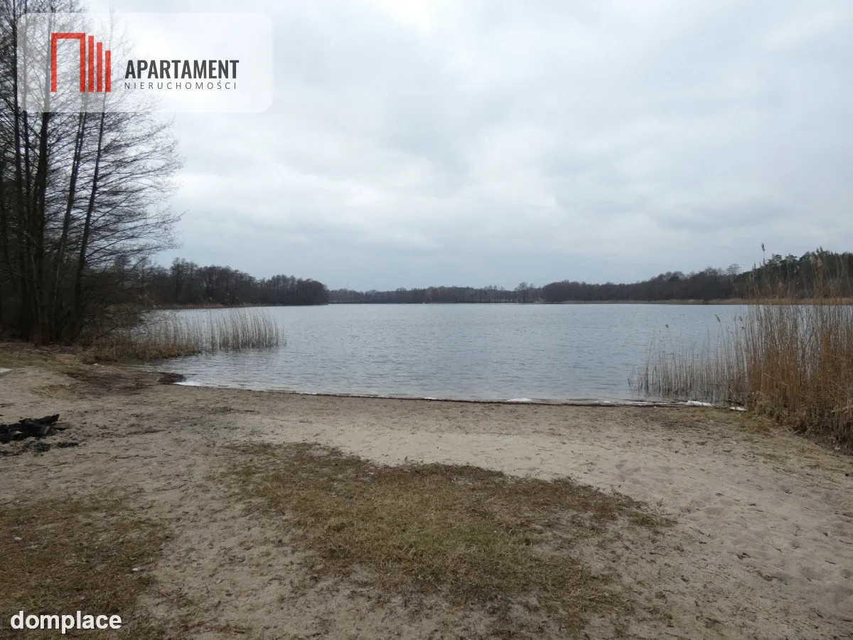 Działka z lasem blisko jeziora — zdjęcie 2