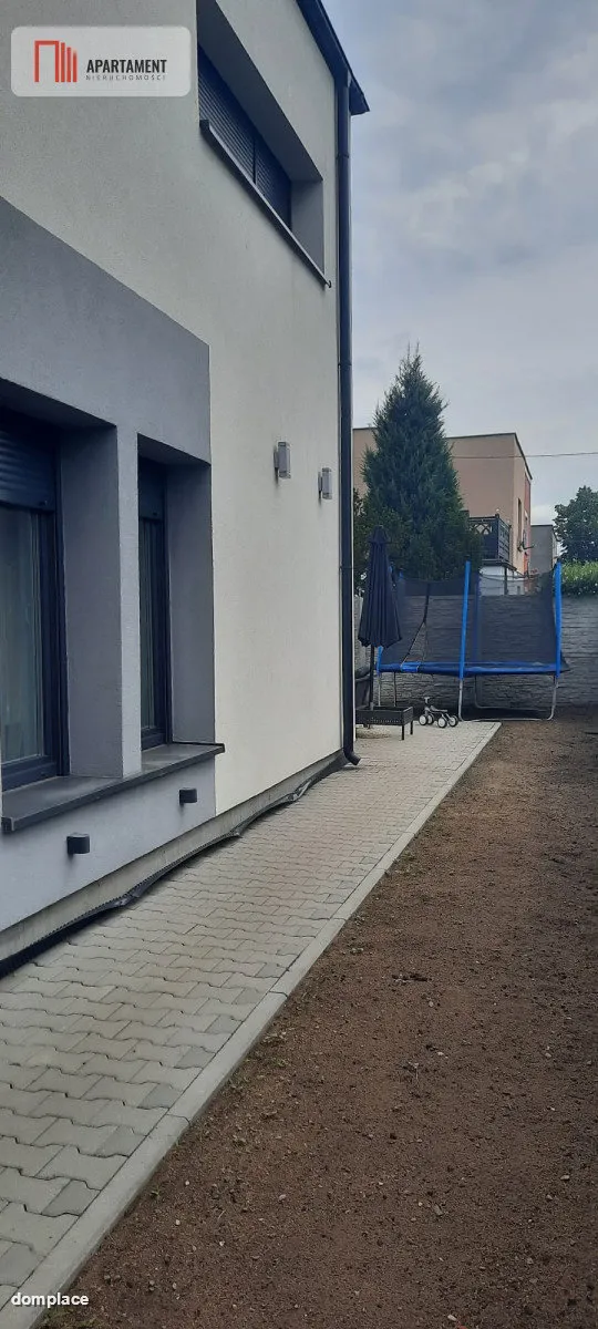 Dom w mieście, gotowy do wprowadzenia — zdjęcie 2