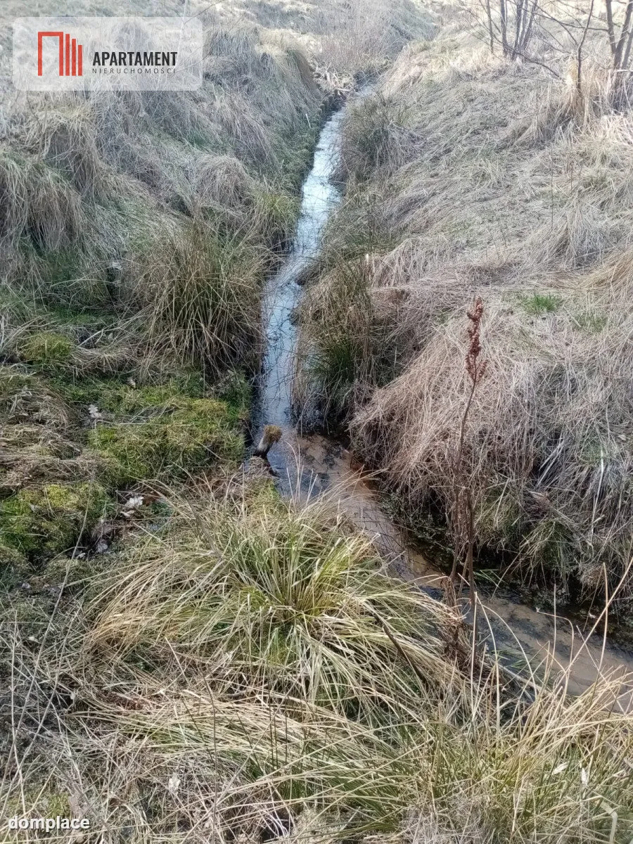 Działka nad jeziorem, z własnym strumykiem — zdjęcie 10