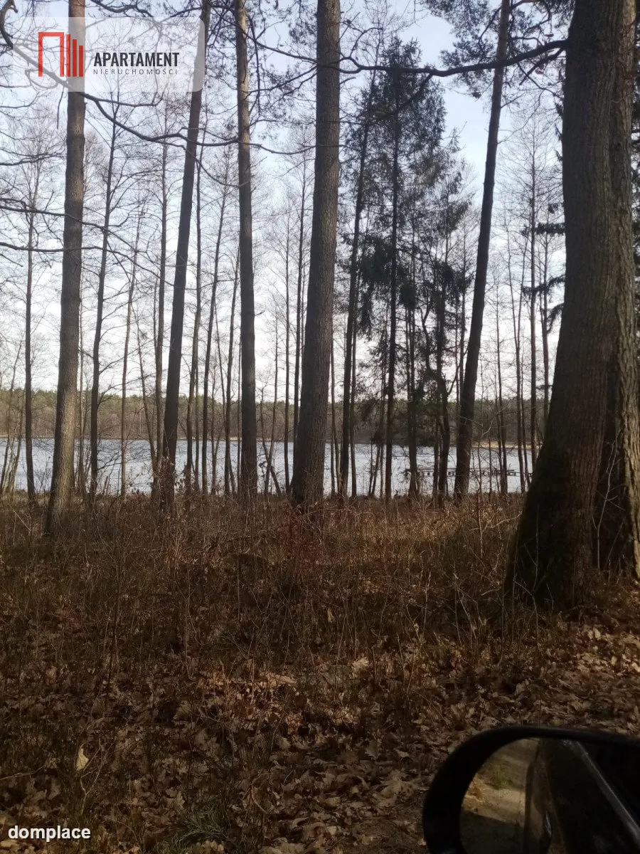 Działka nad jeziorem, z własnym strumykiem — zdjęcie 12