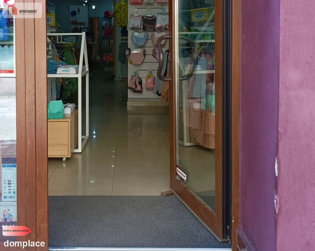ODNOWIONA KAMIENICA W CENTRUM ŚWIECIA — zdjęcie 2