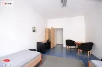 ODNOWIONA KAMIENICA W CENTRUM ŚWIECIA — zdjęcie 8