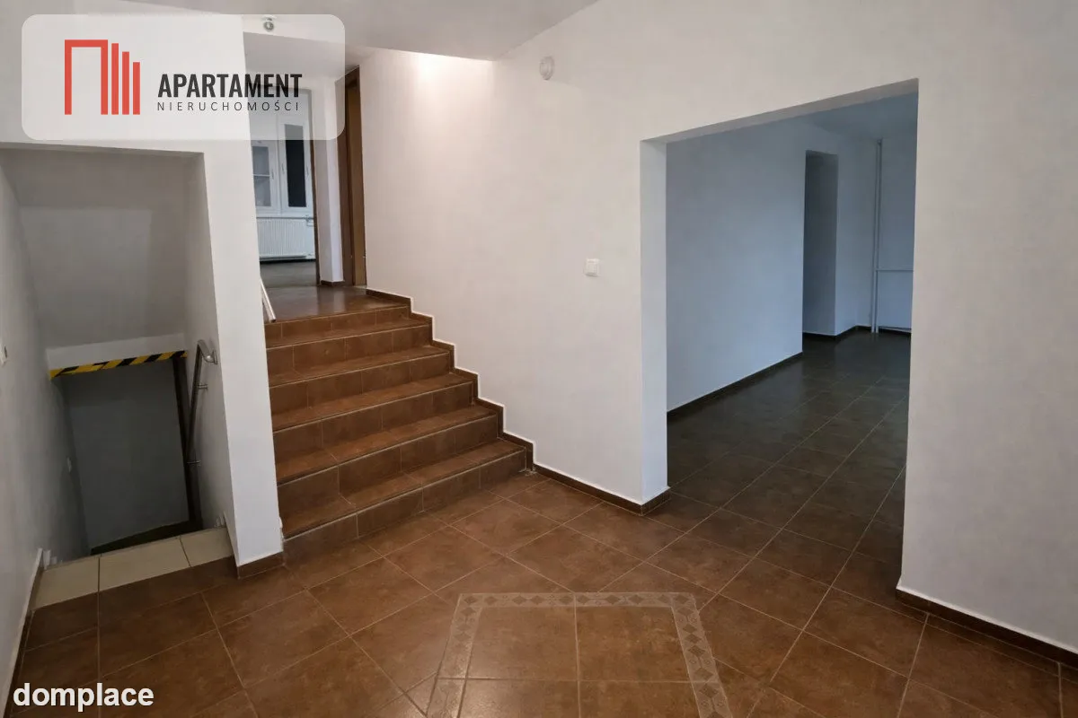 Piękny dom, biuro ,hala z zapleczem Lubicz Górny — zdjęcie 4