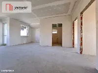 Mieszkanie w czterolokalowym budynku z ogródkiem — zdjęcie 18