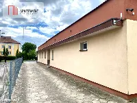 Budynek handlowo usługowy — zdjęcie 2