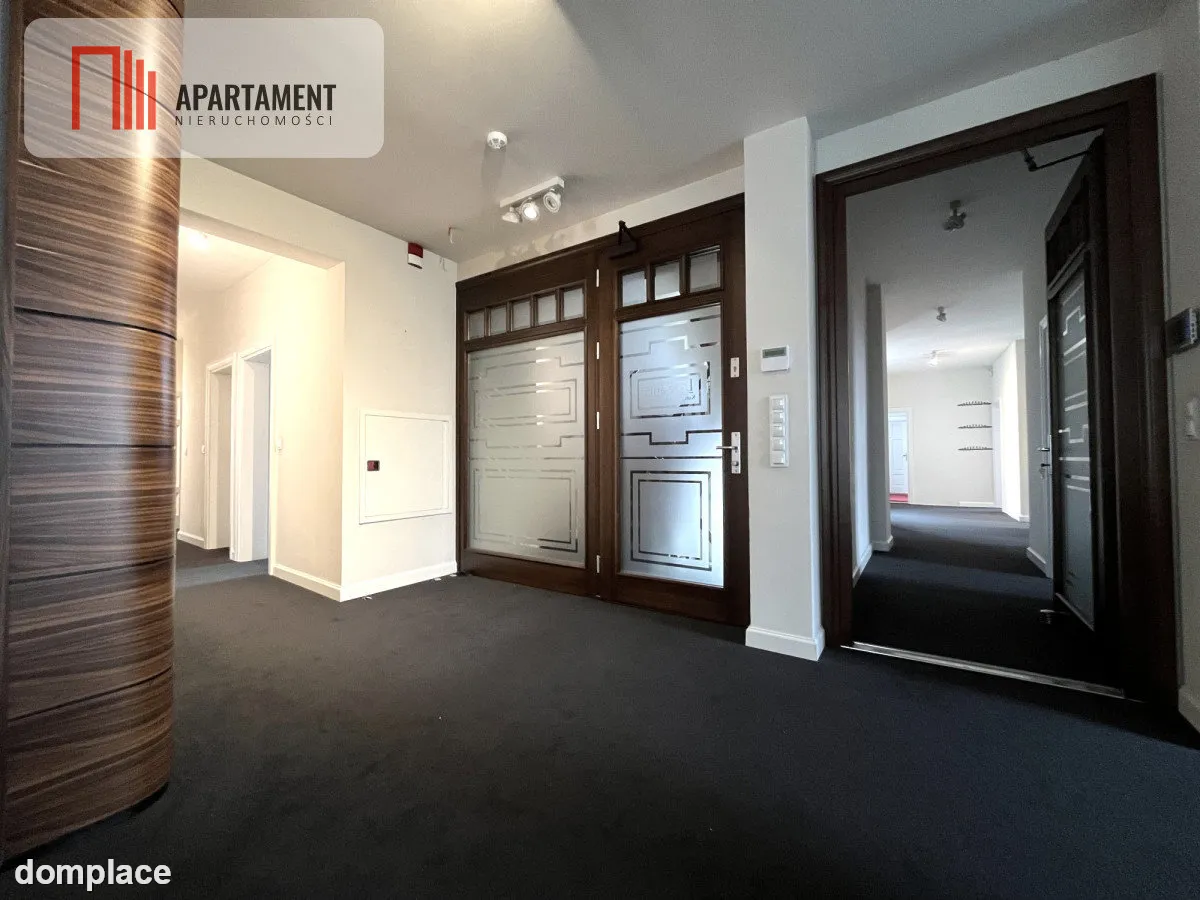 kamienica w ścisłym centrum, ogrzewanie miejskie — zdjęcie 2
