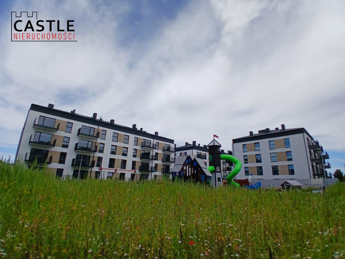 Duże trzypokojowe mieszkanie czeka na właściciela!