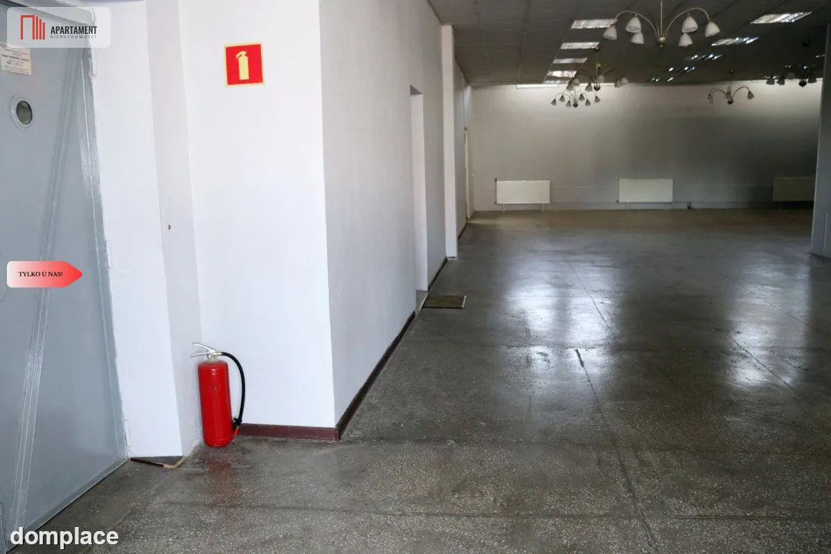 Lokal uslugowo-handlowy 500 m2, I piętro, winda — zdjęcie 2