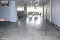 Lokal uslugowo-handlowy 500 m2, I piętro, winda — zdjęcie 1