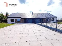 PARTEROWY dom w otoczeniu JEZIOR | garaż | taras — zdjęcie 1