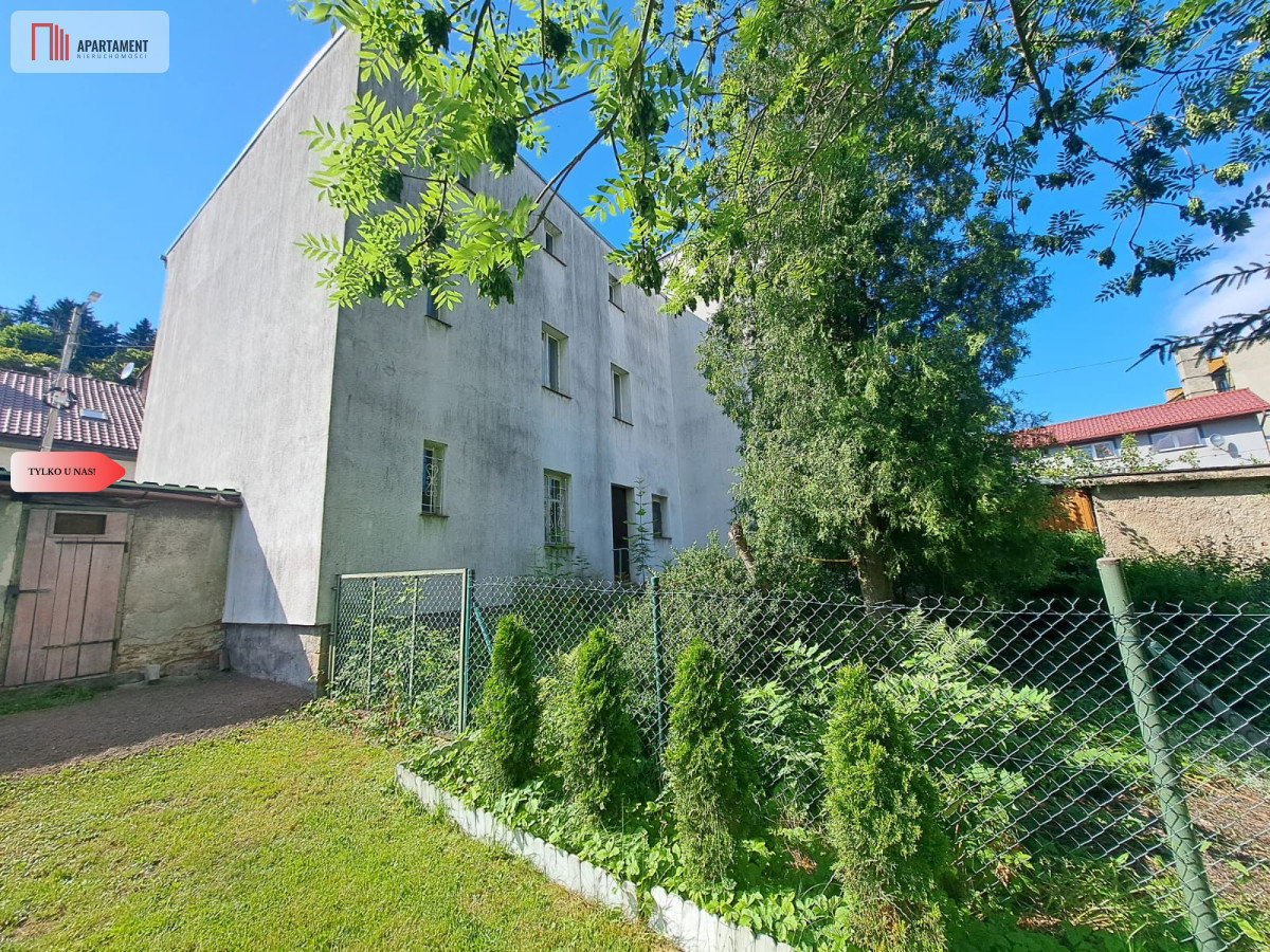 Dom z ogródkiem w centrum, w cenie mieszkania