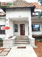 Wolnostojący dom z ogrodem — zdjęcie 2