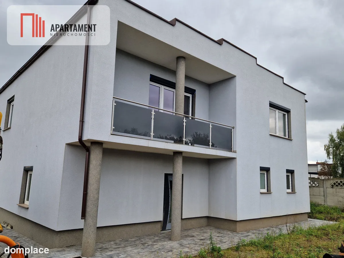 Dom z widokiem na jezioro - 3 odrębne mieszkania — zdjęcie 2