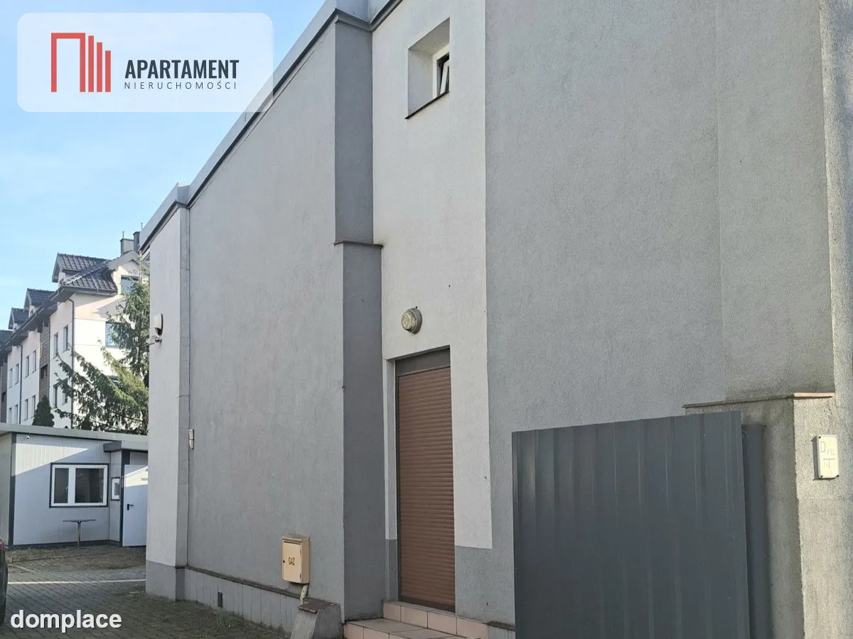 Dom wolnostojący w doskonałej lokalizacj — zdjęcie 2