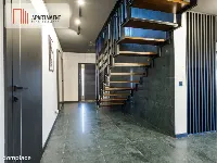 Dom z widokiem na jezioro, garaż, spokojna okolica — zdjęcie 12