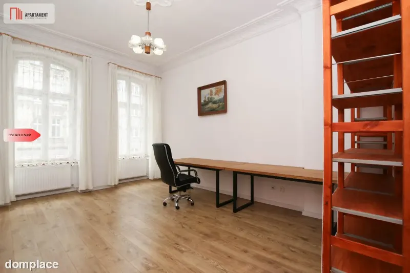 10 900 zł za m2/ 3 pokoje+ balkon+ piwnica