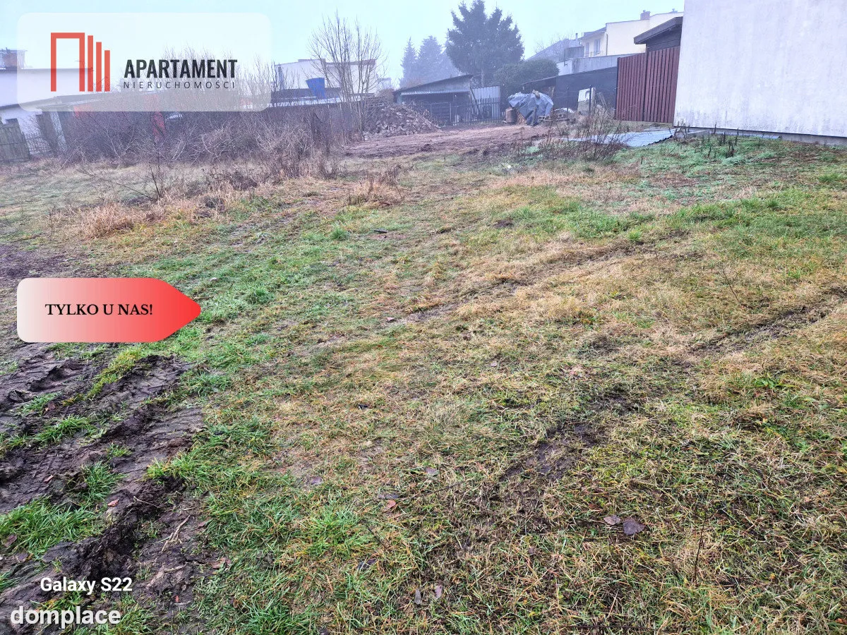 Działka w centrum osiedla — zdjęcie 2
