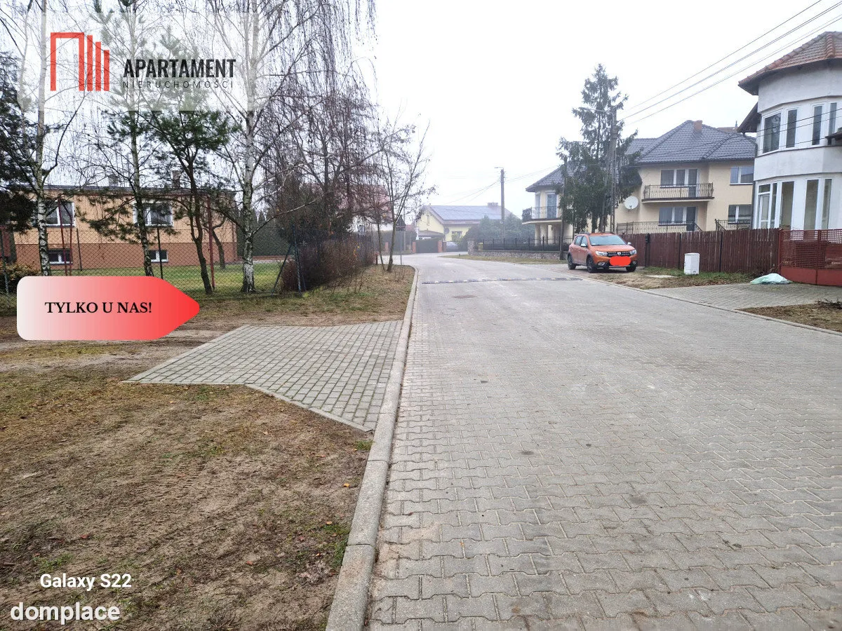 Działka w centrum osiedla — zdjęcie 5