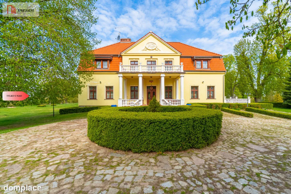 Piękny dwór z parkiem i stawem – 3,34 ha