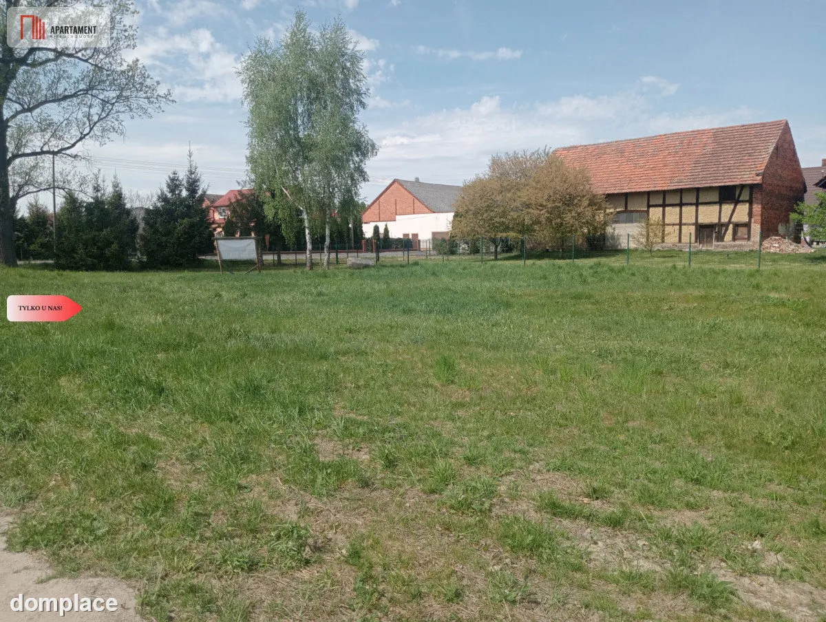 Działka budowlana z gotowym projektem na budowę.