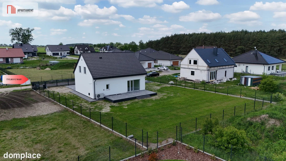 Dom obok lasu w spokojnej okolicy — zdjęcie 19