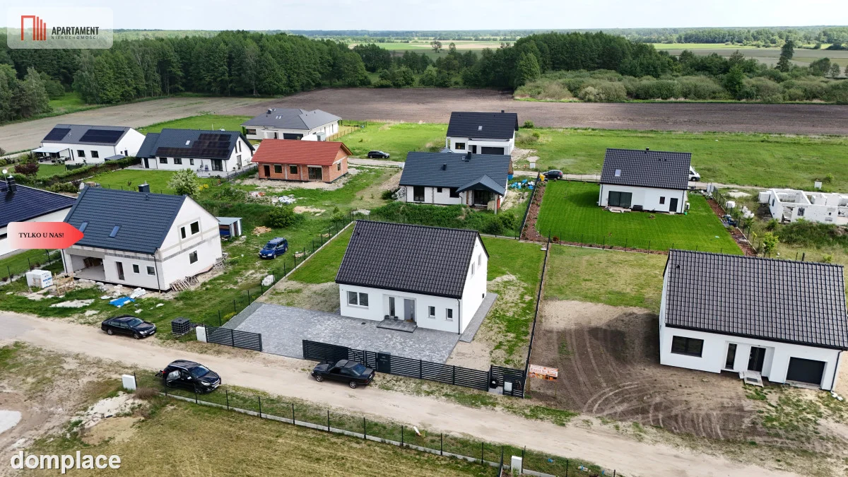 Dom obok lasu w spokojnej okolicy — zdjęcie 20
