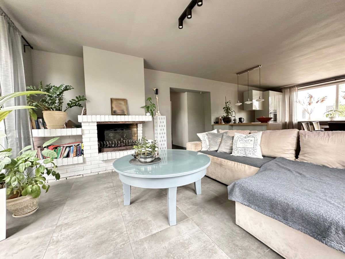 Zadbany dom wolnostojący dla rodziny.