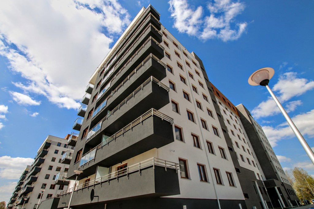 przestrzenne z loggią, wykończone do zamieszkania