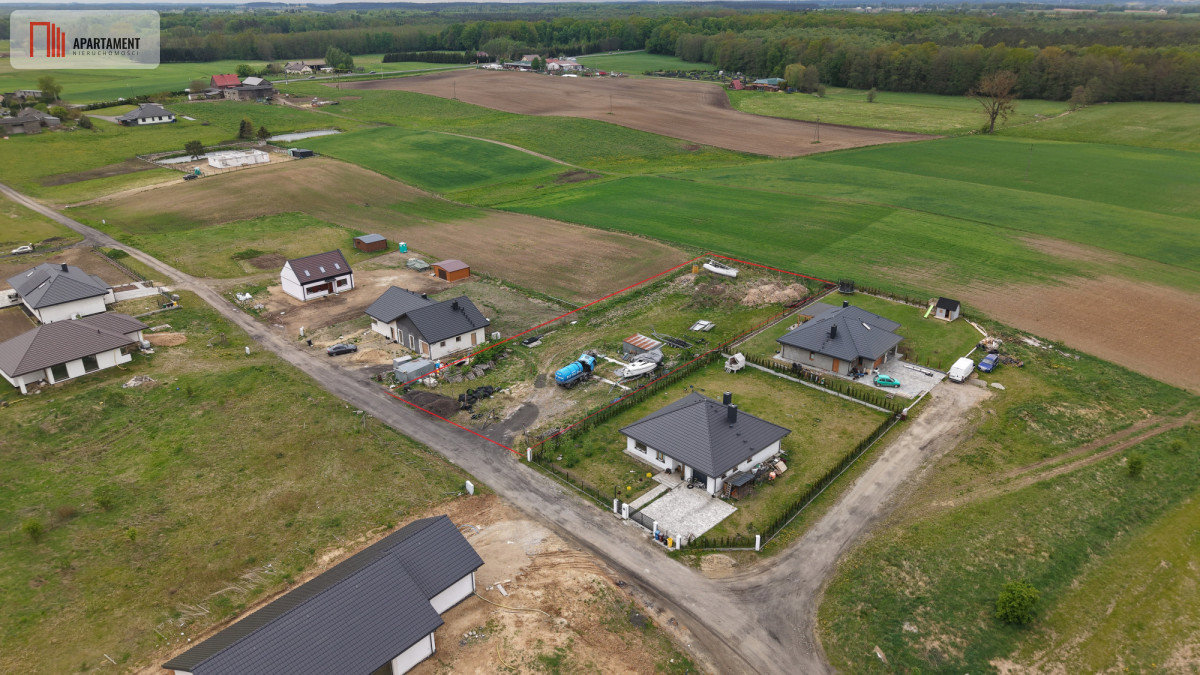 Działka budowlana 2437 m² – Stradomno