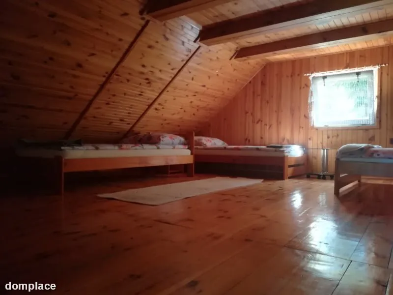 Domek letniskowy w magicznym miejscu na skraju lasu. — zdjęcie 11