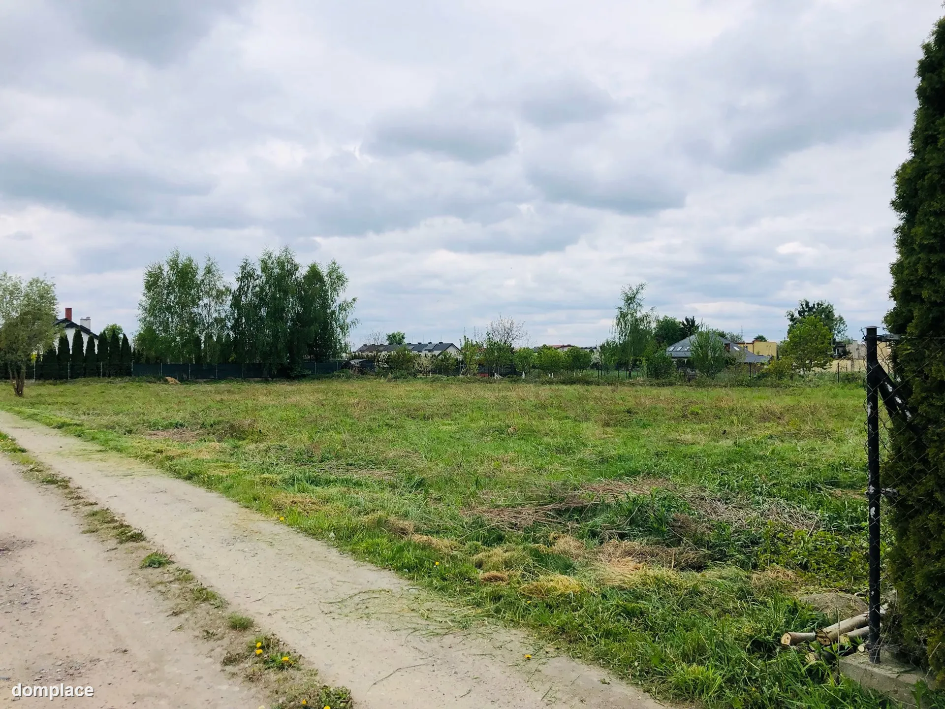 Działka budowlana 1300m2, WZ bezterminowe, Media, Kolej, Sklepy. Lokalizacja Miasto! — zdjęcie 10