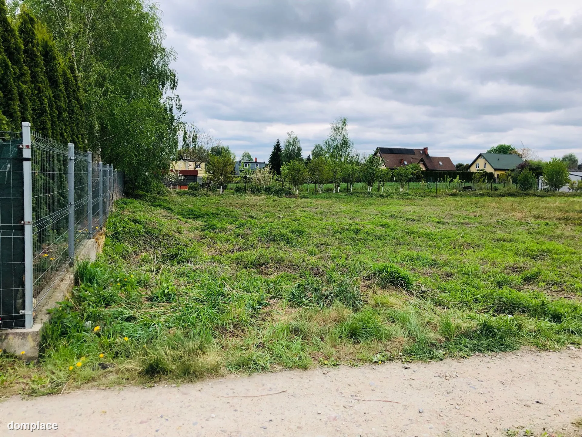 Działka budowlana 1300m2, WZ bezterminowe, Media, Kolej, Sklepy. Lokalizacja Miasto! — zdjęcie 8