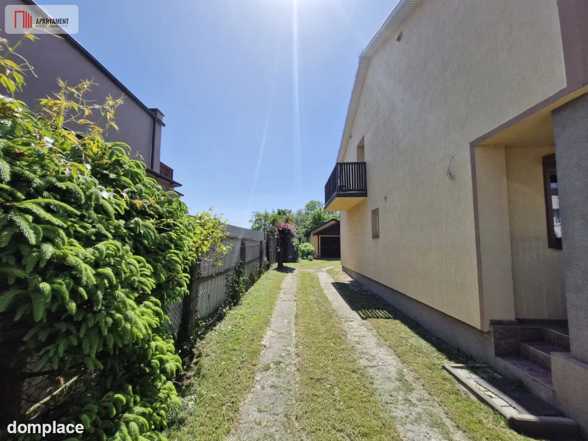 *Dom na osiedlu w Żninie — zdjęcie 2