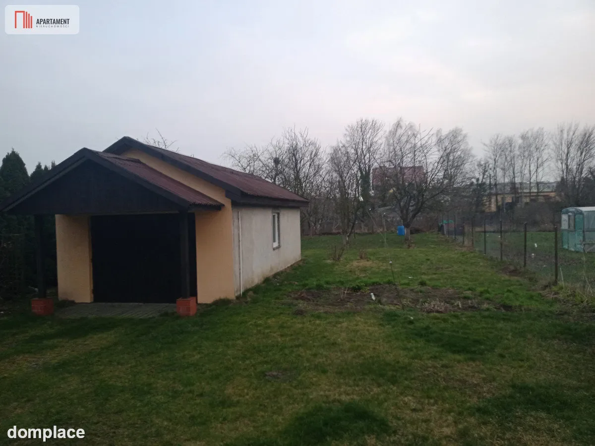 *Dom na osiedlu w Żninie — zdjęcie 3