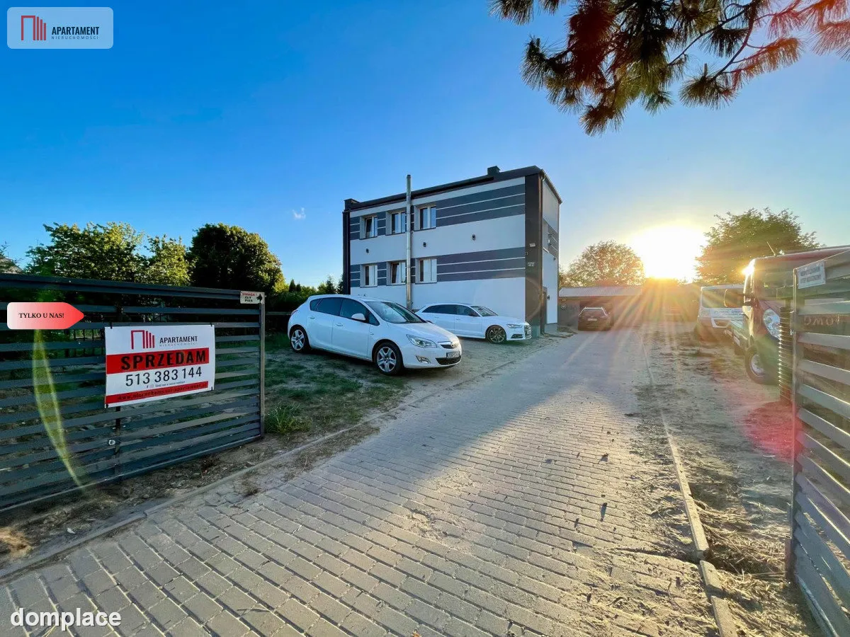 Nowoczesna przestrzeń z balią ogrodową — zdjęcie 17