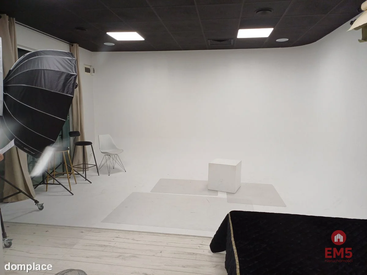 Atrakcyjny lokal w centrum, studio — zdjęcie 3