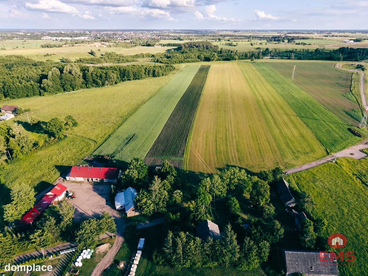 Dom w zielonej okolicy. — zdjęcie 15