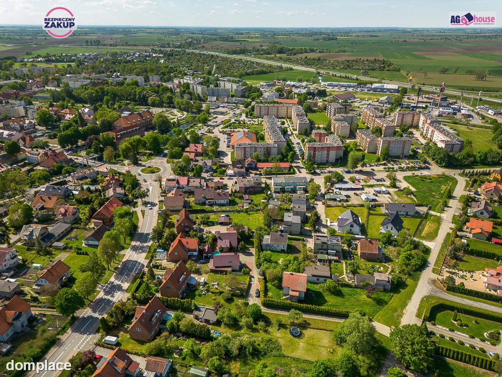 Idealny dom dla przedsiębiorcy w centrum miasta — zdjęcie 2