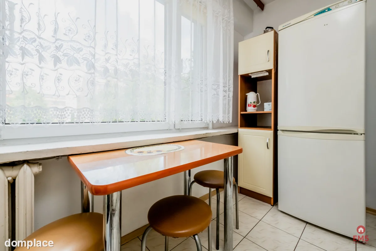 Przestronne 2 pokoje, pierwsze piętro — zdjęcie 8