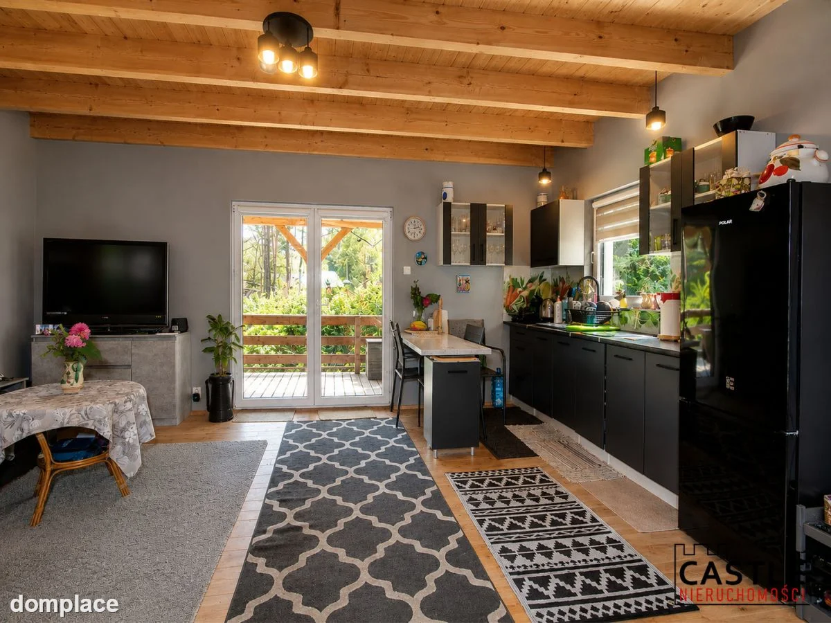 Dom przy lesie | 1221 m² działki | 2 domki — zdjęcie 3