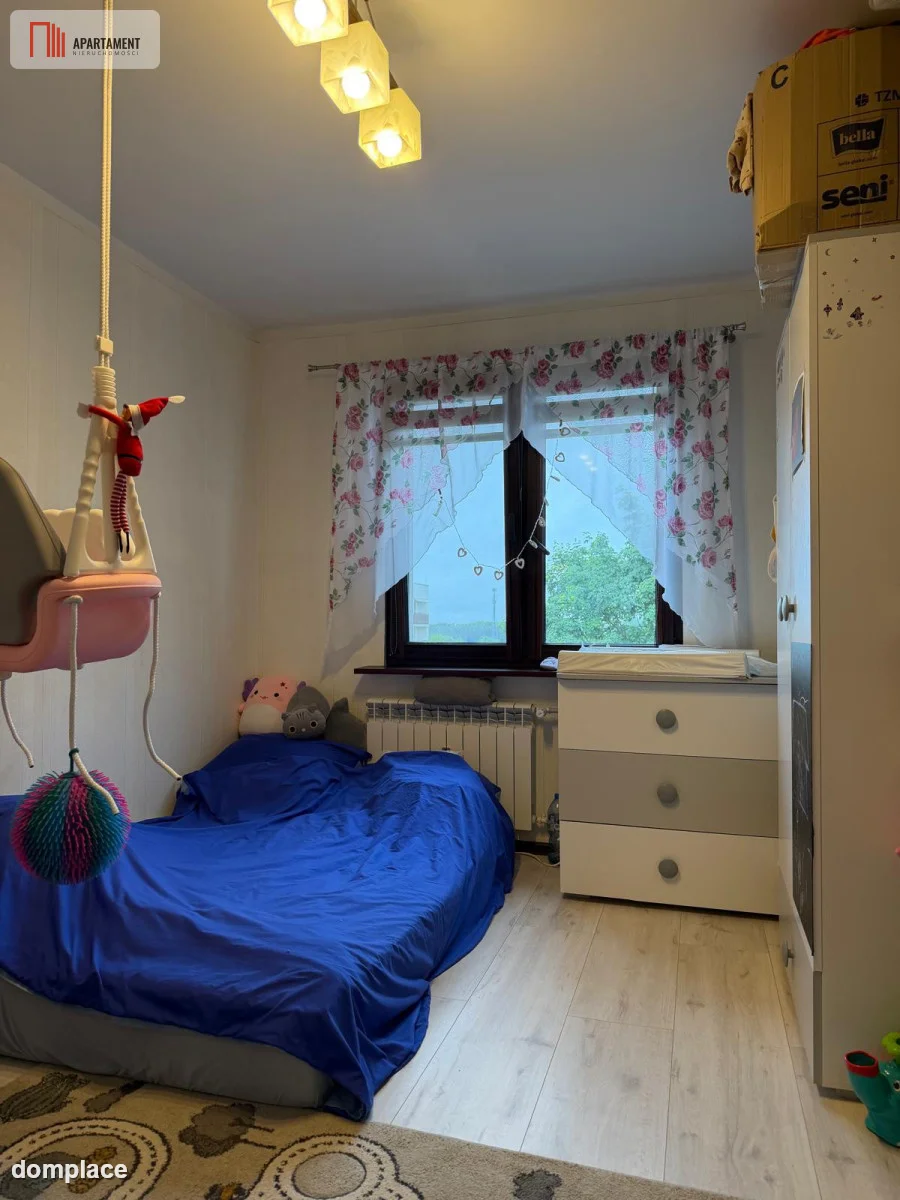 komfortowe mieszkanie z balkonem i dużą kuchnią — zdjęcie 5