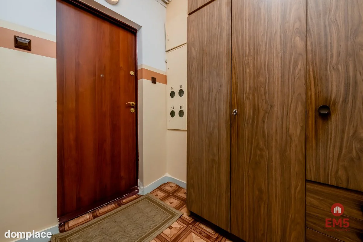 Przestronne 2 pokoje, spokojne osiedle — zdjęcie 13