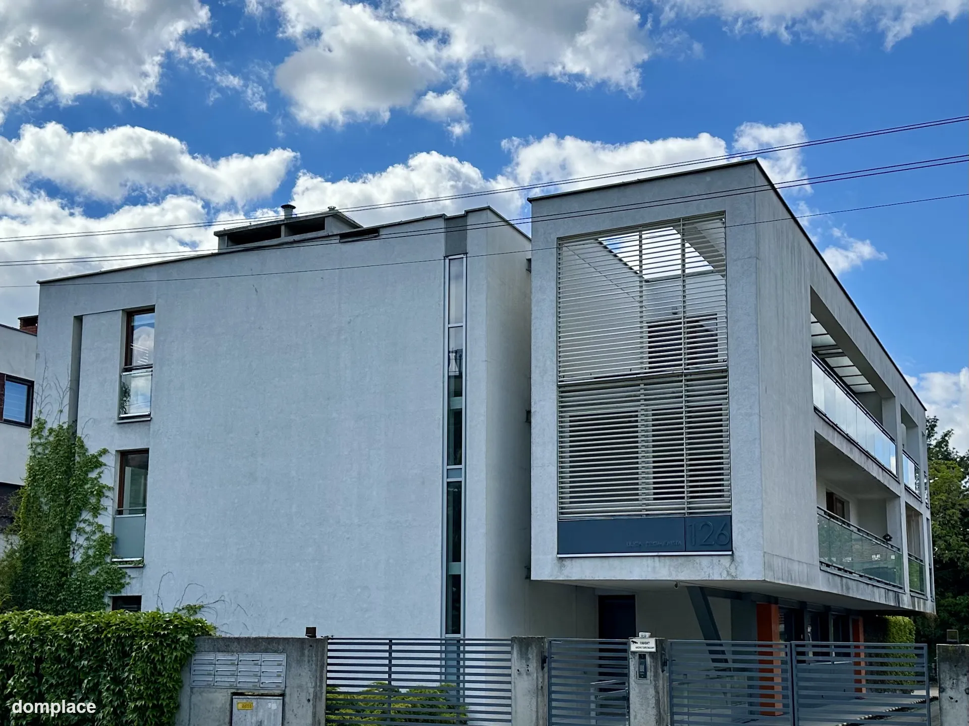 Wolne. ul. Promienista 126. Taras, miejsce postojowe, kilmatyzacja